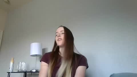 lunapixie2020 online show from September 2025 06:19:02 PM