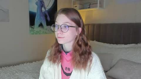 Snapshot of lunar_sofia chatting on February 2025 12:13:02 PM Sofia online show from February 2025 12:13:02 PM