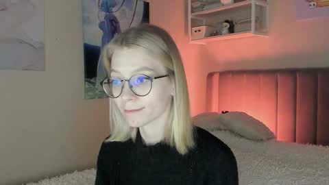 Snapshot of lunar_sofia chatting on November 2025 12:38:02 PM Sofia online show from November 2025 12:38:02 PM