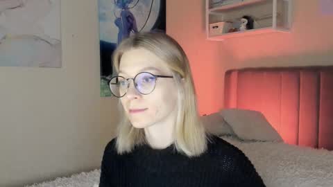 Snapshot of lunar_sofia chatting on November 2025 09:41:01 AM Sofia online show from November 2025 09:41:01 AM