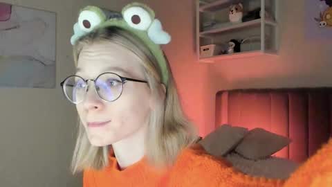 Snapshot of lunar_sofia chatting on November 2025 09:26:02 AM Sofia online show from November 2025 09:26:02 AM