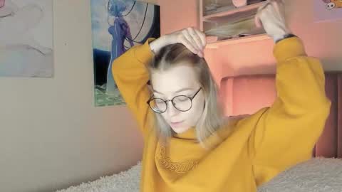 Snapshot of lunar_sofia chatting on November 2025 11:02:02 AM Sofia online show from November 2025 11:02:02 AM