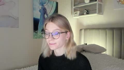 Snapshot of lunar_sofia chatting on November 2025 02:42:02 PM Sofia online show from November 2025 02:42:02 PM