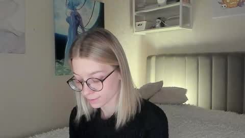 Sofia online show from December 2025 06:39:01 PM