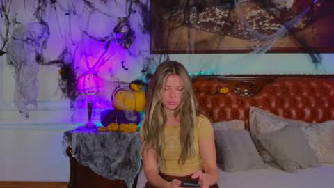 Luna Rishi online show from October 2025 06:06:02 AM