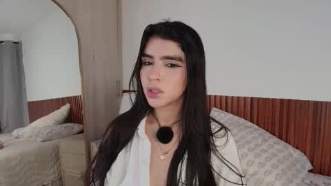 Luna Rousse online show from February 2026 09:42:01 PM