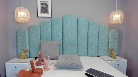 Luna online show from April 2026 11:27:01 AM