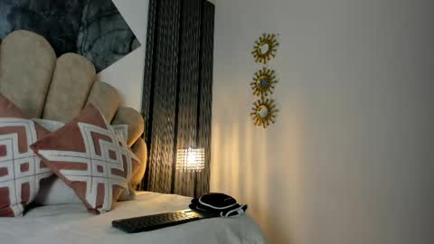 Luna   online show from April 2026 10:21:02 AM