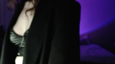 LunaXcherry online show from April 2026 06:12:01 PM