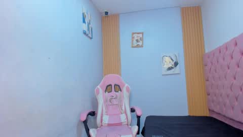 lunay_bigcock420 online show from December 2025 08:45:01 AM