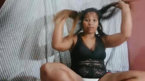 luniah online show from April 2026 08:57:02 PM