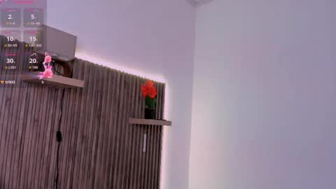 Lunita online show from March 2026 03:01:01 PM