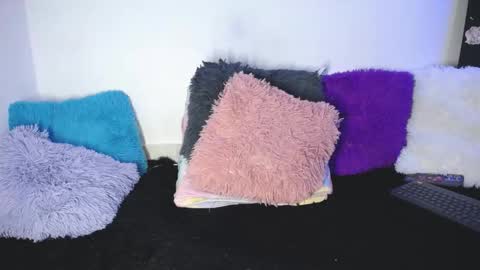 L U N I T A  online show from February 2025 06:15:02 AM