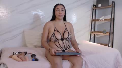 Snapshot of lunna_boobs20 chatting on July 2026 04:51:02 AM lunna_boobs20 online show from July 2026 04:51:02 AM
