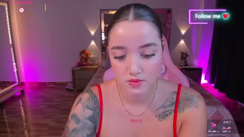 Snapshot of lunna_roosee chatting on June 2026 05:12:01 AM LUNA ROSE online show from June 2026 05:12:01 AM