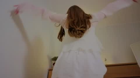 Snapshot of lunoria chatting on June 2026 11:21:02 PM lunoria online show from June 2026 11:21:02 PM