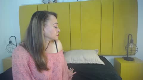 Lupita223 online show from January 2025 12:41:02 PM