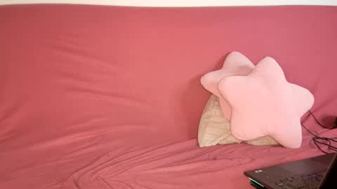 Luros Modasy online show from February 2025 02:54:02 PM