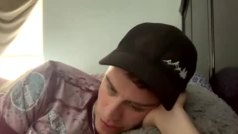  GUY ---  GIRL online show from October 2025 09:32:02 PM