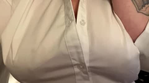 lustytits85 online show from March 2026 01:05:01 PM