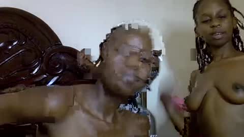 lutino_lovebirds online show from April 2026 07:44:02 PM