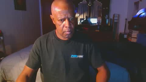 Snapshot of luv2edge55 chatting on December 2025 09:36:02 AM luv2edge55 online show from December 2025 09:36:02 AM