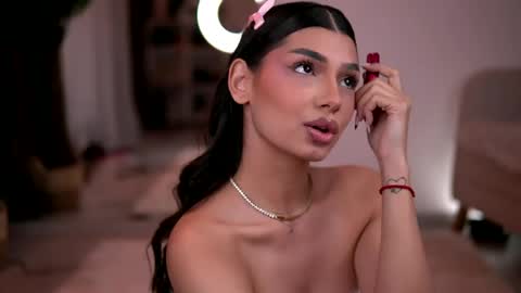 Snapshot of luvcaprice chatting on April 2026 07:58:01 PM Caprice online show from April 2026 07:58:01 PM