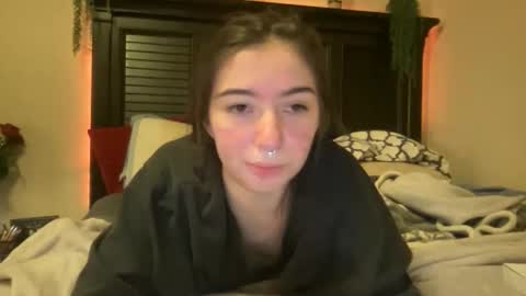 luvrxstarx online show from November 2025 12:47:01 AM