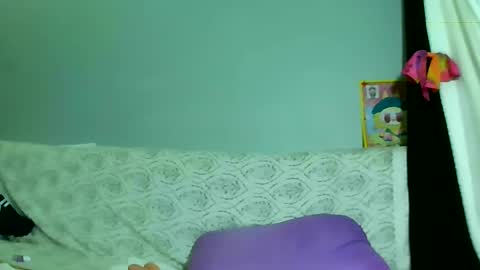 Snapshot of luvu4everxxx chatting on March 2025 11:07:01 AM Bee Bee online show from March 2025 11:07:01 AM