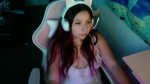 luvvespie online show from November 2025 12:21:02 AM