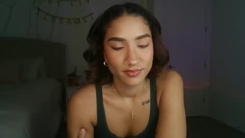 Liv 3 online show from November 2025 12:14:02 AM