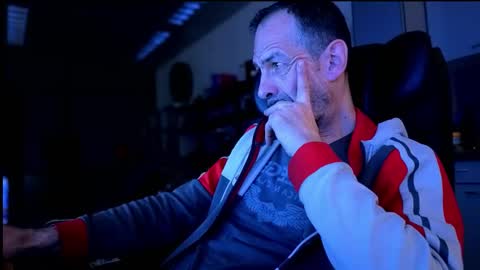 Im a   -  CAMGUY YOU  LIKE to FUCK online show from November 2025 08:36:02 PM