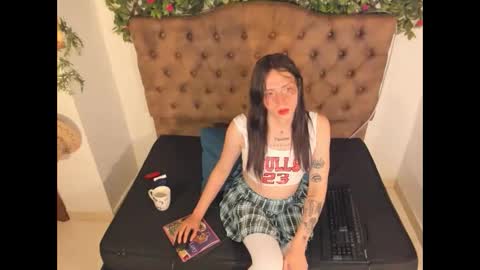 lux_royse online show from April 2026 09:01:02 PM