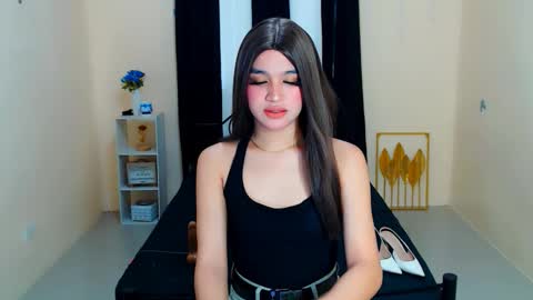 queen lux online show from September 2025 01:54:02 AM