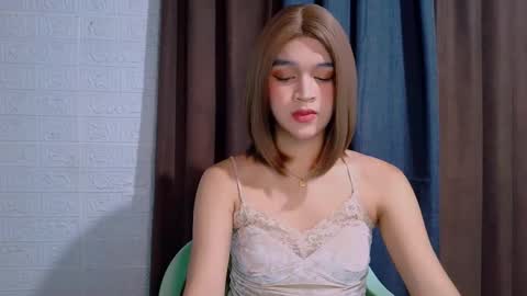 queen lux online show from February 2026 01:43:01 PM