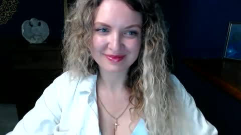 Snapshot of luxdonna chatting on June 2026 06:36:02 AM Donna online show from June 2026 06:36:02 AM