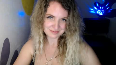 Snapshot of luxdonna chatting on July 2026 09:40:01 PM Donna online show from July 2026 09:40:01 PM