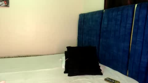 Snapshot of luxe_glow chatting on May 2026 02:51:02 AM Luxe glow online show from May 2026 02:51:02 AM