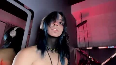 Luxiel 3 online show from April 2026 05:44:02 AM