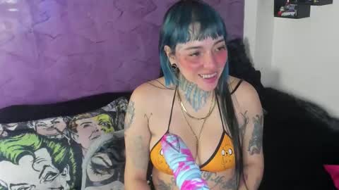 Luxifer  online show from November 2025 01:04:02 AM