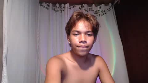 Snapshot of luxirfy_xx chatting on May 2026 07:19:01 PM luxirfy online show from May 2026 07:19:01 PM
