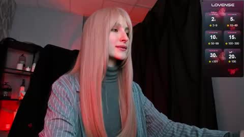 Snapshot of luxrayi chatting on October 2025 09:37:02 PM Ray online show from October 2025 09:37:02 PM