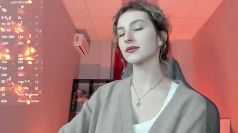 Snapshot of luxrayi chatting on November 2025 02:44:01 AM Ray online show from November 2025 02:44:01 AM