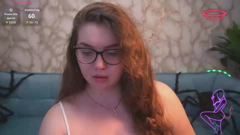 luxsopphia_ online show from October 2025 08:20:01 PM