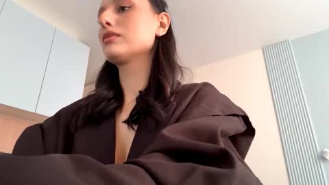 Snapshot of luxtemptress chatting on March 2026 10:21:01 AM Aria online show from March 2026 10:21:01 AM