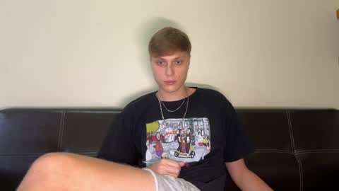 luxury_bob online show from April 2026 08:54:01 PM