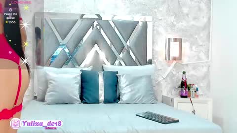 Snapshot of luxury_woman_ chatting on February 2025 07:44:01 PM online show from February 2025 07:44:01 PM