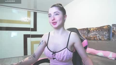Snapshot of luxuryalma18 chatting on June 2026 06:25:02 PM Alma online show from June 2026 06:25:02 PM