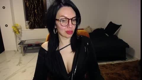 Snapshot of luxurymistress chatting on May 2026 06:37:01 PM Spoiled dominant mindfucker mistress MakeupartistNail ArtistFitness and Yoga lover online show from May 2026 06:37:01 PM