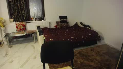 Snapshot of luxurymistress chatting on August 2026 05:04:02 PM Spoiled dominant mindfucker mistress MakeupartistNail ArtistFitness and Yoga lover online show from August 2026 05:04:02 PM
